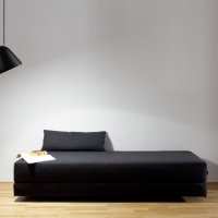 Tilt-schwarz-Sofa-schräg