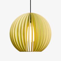 Holz-Lampe-AION-grün-Textilkabel-schwarz