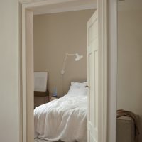 AR-Ww-L-bedroom from livingroom__credit_styling-Hannah Vranko_photo-Michel_Maurice